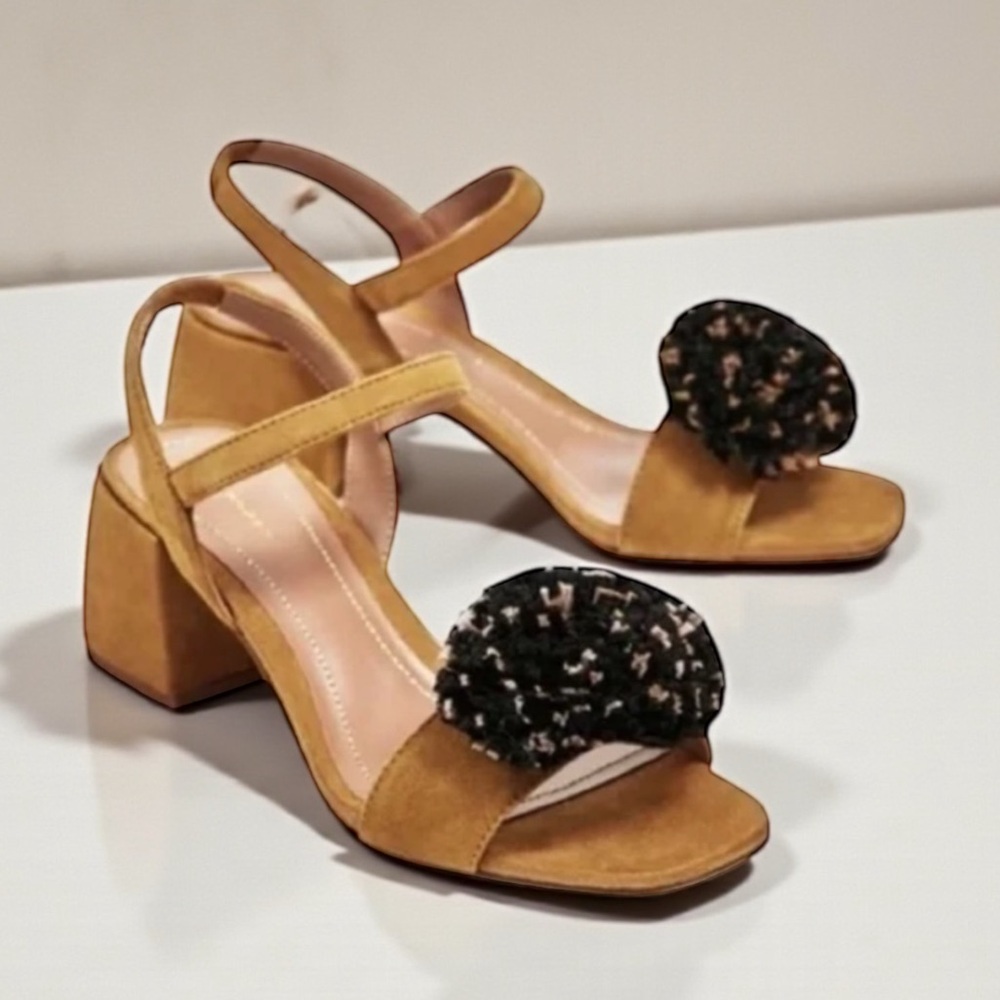 Zara Pom Pom Suede Sandals Tan with Black and Tan Raffia Pom Pom Design Size 7.5
